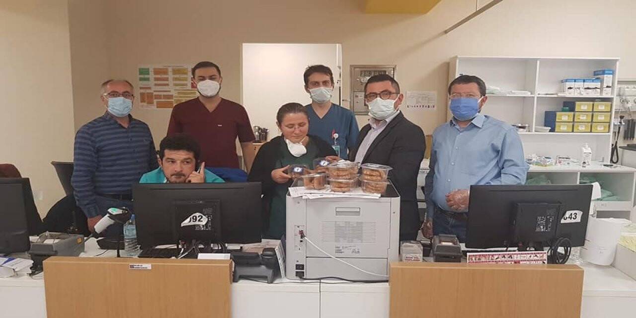 Sağlıkçılara Kandil Simidi İkramı