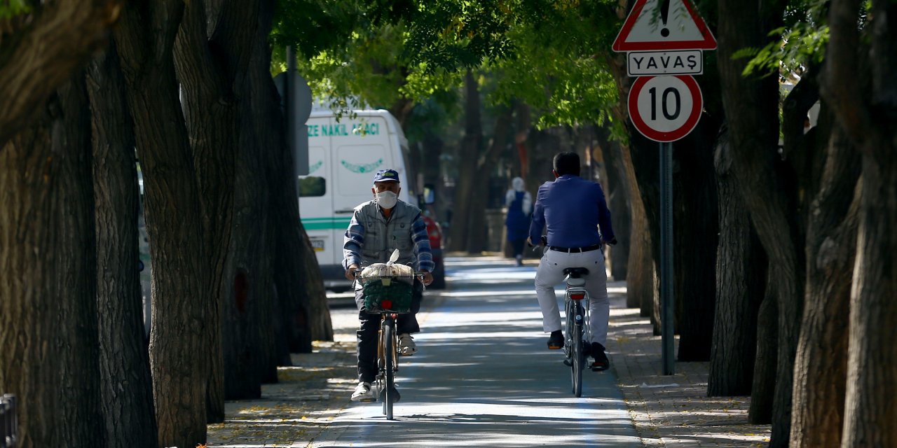 Hem ekonomik hem sağlıklı ulaşım aracı bisiklet, Konya'da her yaştan vatandaşın tercihi