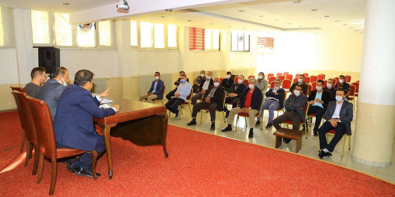 Hadim'de AK Parti mahalle başkanları toplandı