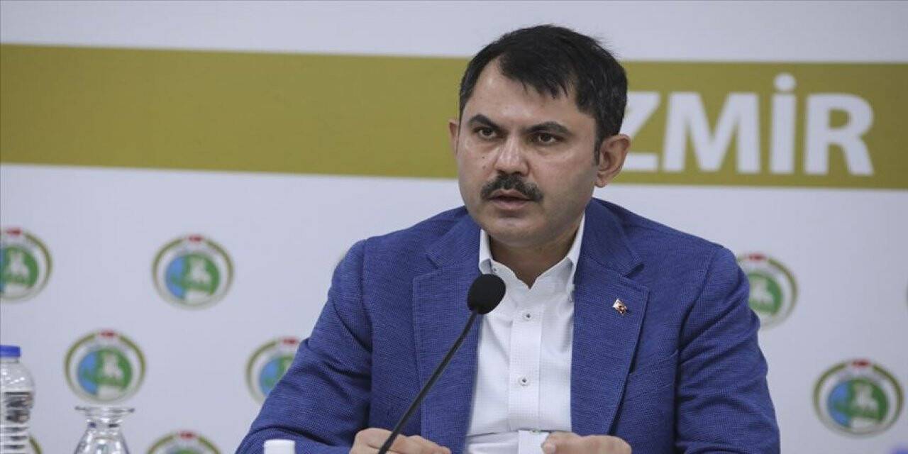 Murat Kurum: Evi az hasarlı olan vatandaşlar evlerine girebilir