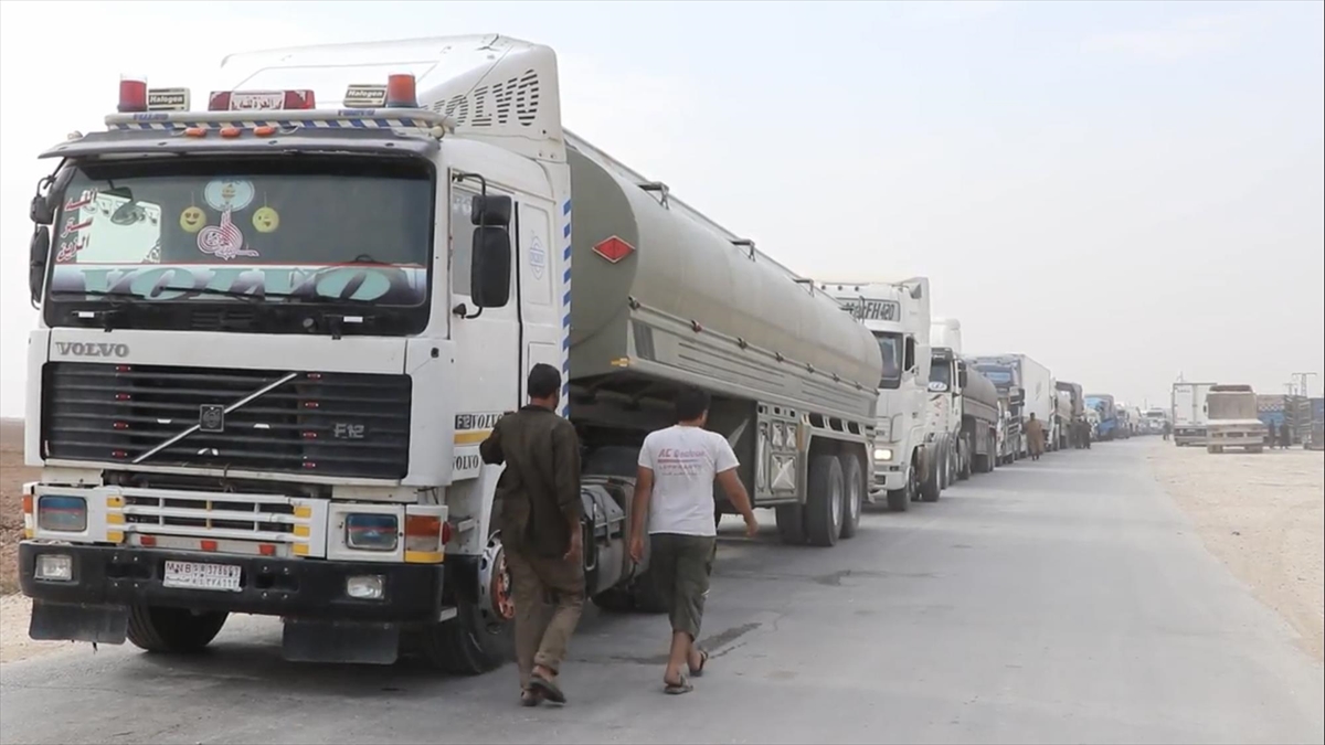 Terör örgütü YPG/PKK ile Esed rejimi arasındaki petrol ticareti sürüyor
