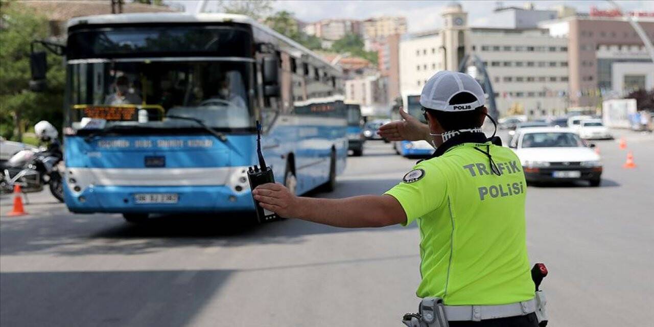Koronavirüs denetimlerinde 105 toplu ulaşım aracı seferden men edildi