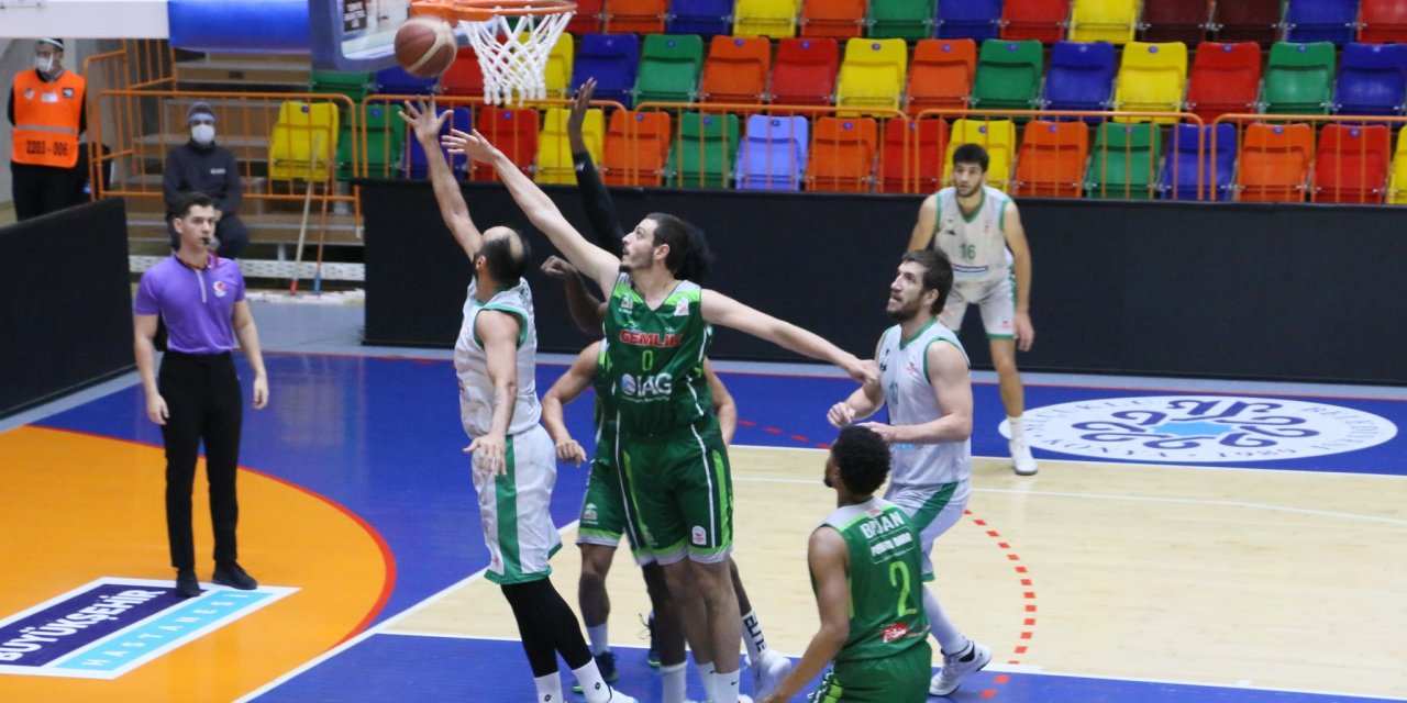 Konyaspor Basketbol'da galibiyet sevinci