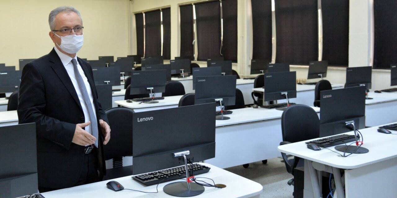 KTÜN’de Donanımlı ve Modern Bilgisayarlar Laboratuvarları Açıldı