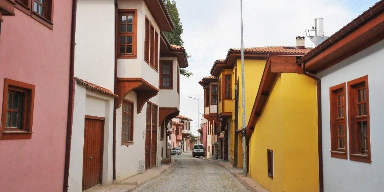 Tarihe yolculuğun şehri Akşehir