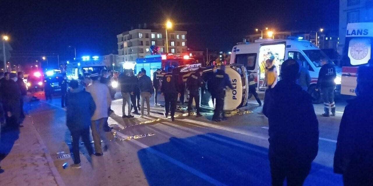 Konya’da polis aracı kaza yaptı: 2 yaralı