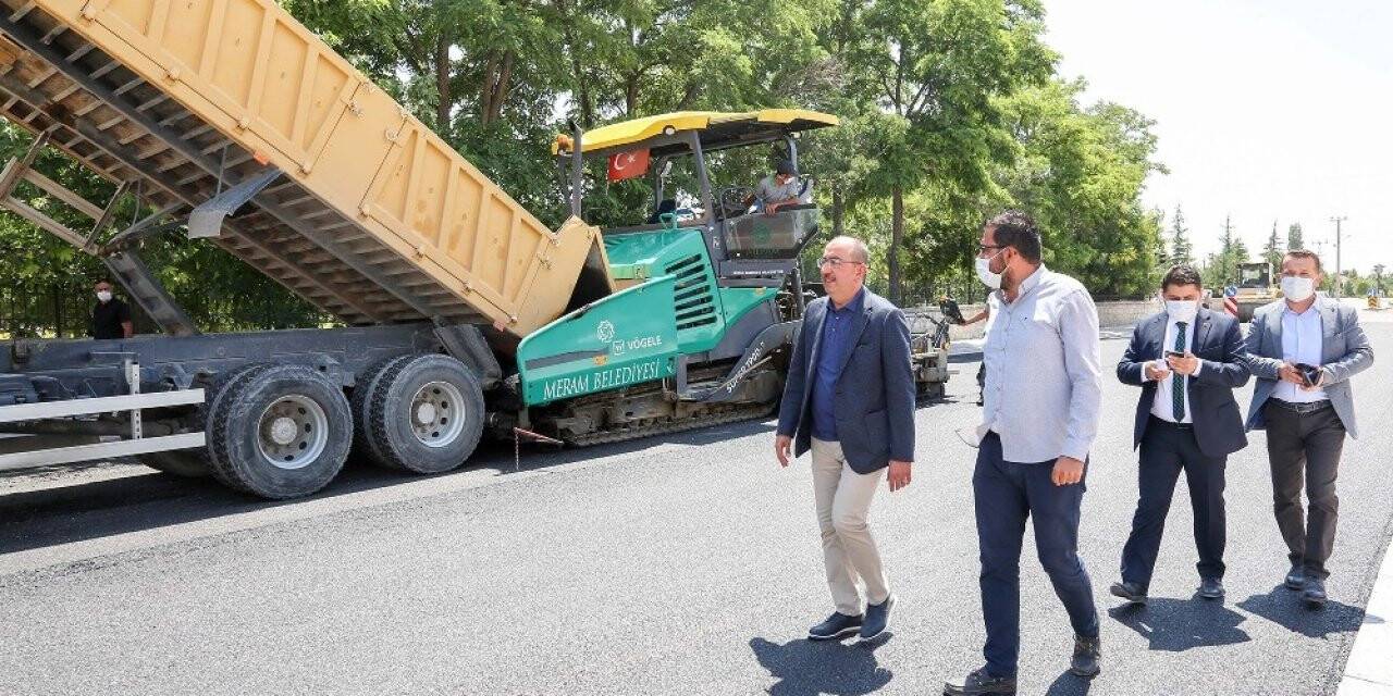 Başkan Kavuş: 'Asfaltsız tek bir metre yol kalmayıncaya kadar durmayacağız'
