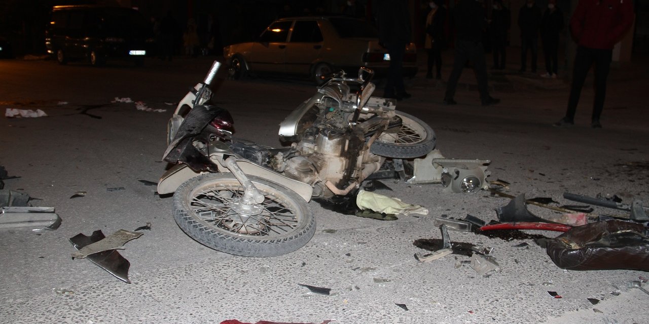 Konya'da kaza! Otomobil motosikletle çarpıştı: 3 ağır yaralı