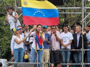 Maduro Muhalefetle Görüştü