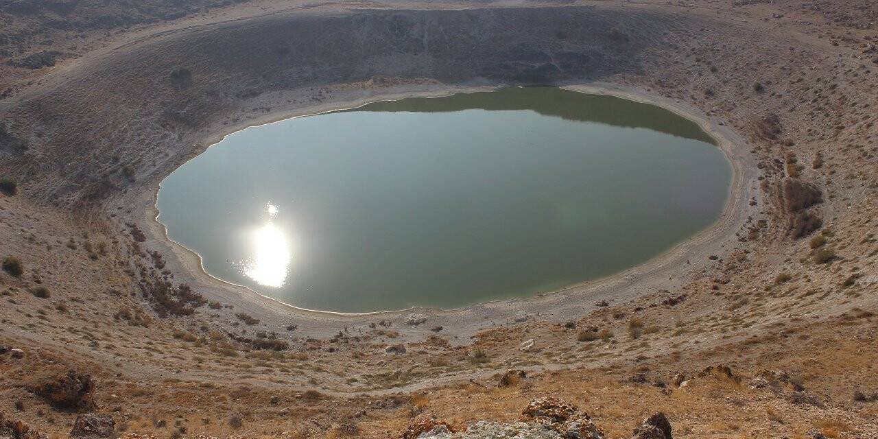 Meyil Obruk Gölü yeniden doğal rengine büründü