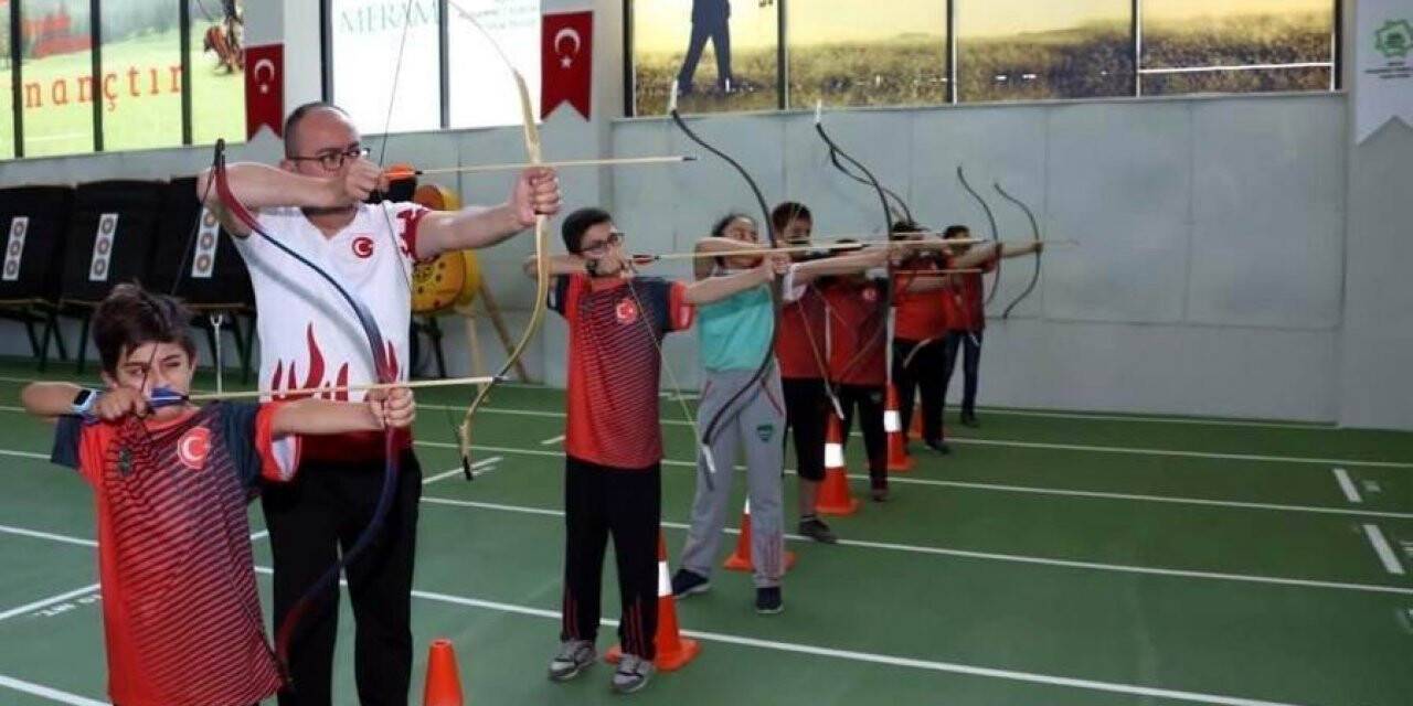 Meram Belediyesi ‘Türk Okçuluğu Kış Turnuvası’ düzenliyor