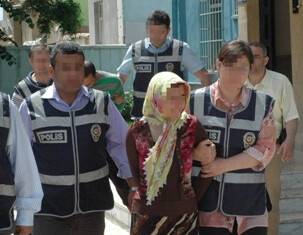 Katil zanlısı mahkemeye hakaret etti