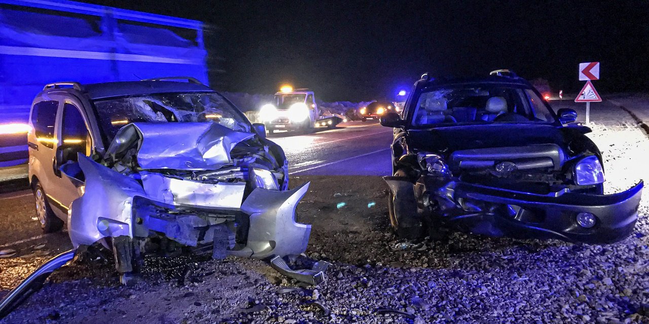 Antalya-Konya yolunda trafik kazası: 4 yaralı