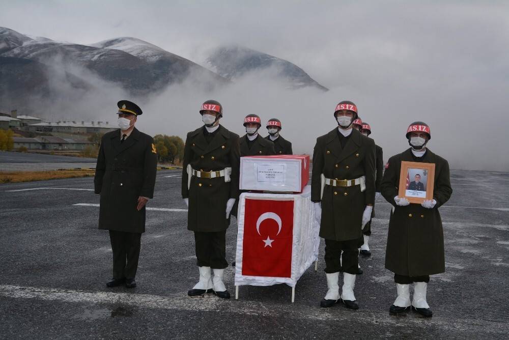 Şehit asker için uğurlama töreni