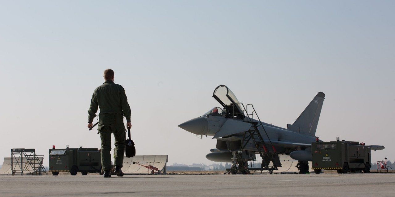 İngiltere savaş uçağı, Türk F-16 uçakları birlikte Konya'da  ilk eğitim uçuşlarını yaptı