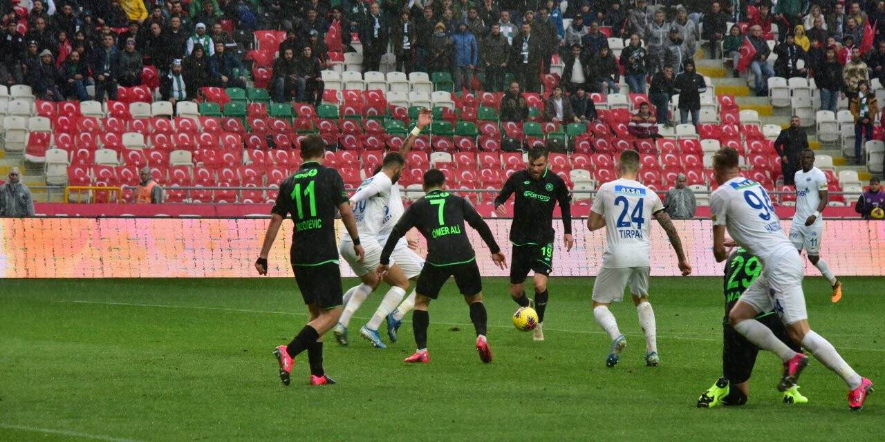 Konyaspor'la Kasımpaşa 19. randevuya çıkacak