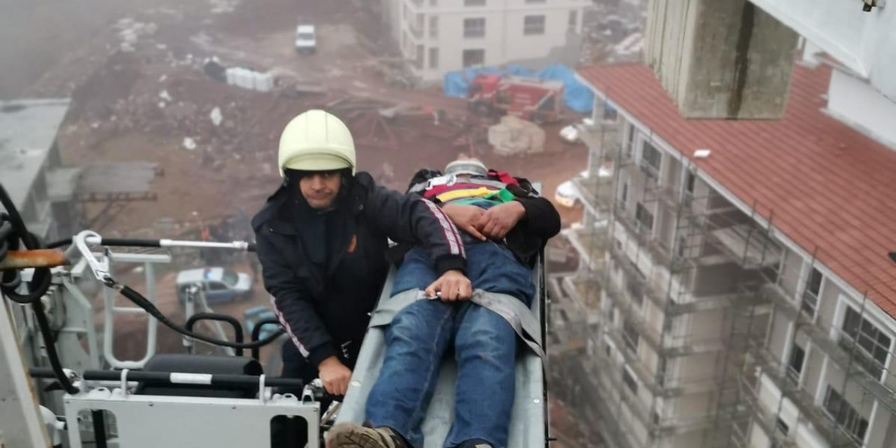 Konya'da kurtarma operasyonu! Vinç operatörü kulede mahsur kaldı