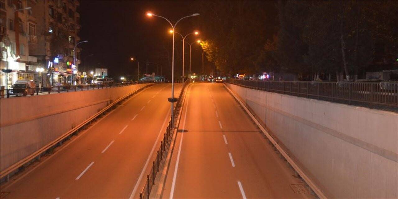 Sokağa çıkma kısıtlaması başladı