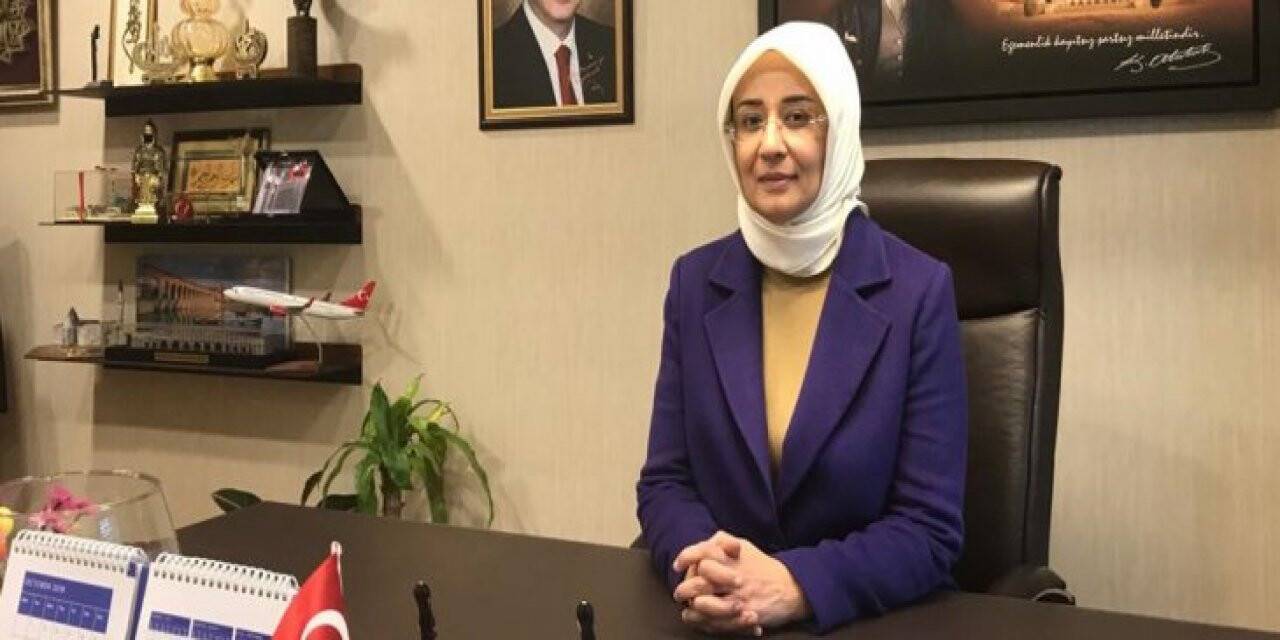 Gülay Samancı’dan Öğretmenler Günü Mesajı