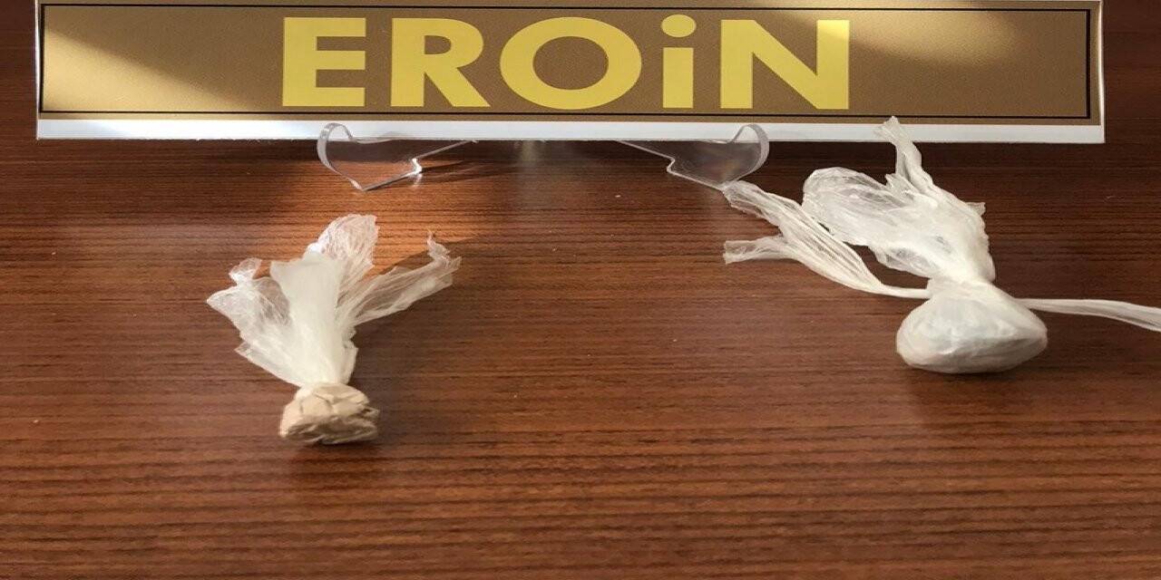 Durdurulan araçta eroin yakalandı