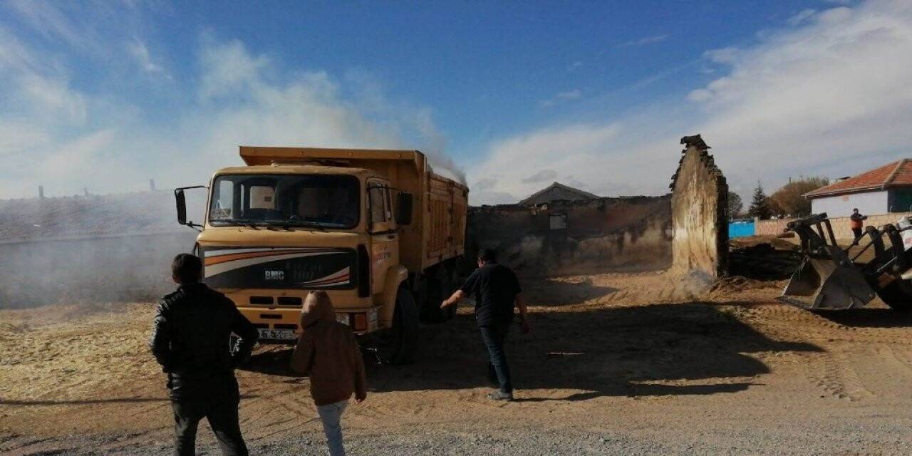 Konya'da saman balyaları alev aldı