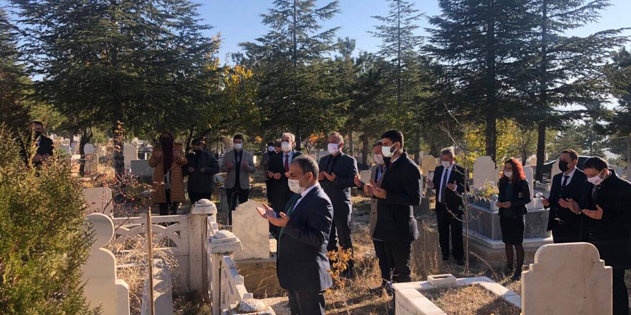 Şehit Öğretmene Vefa