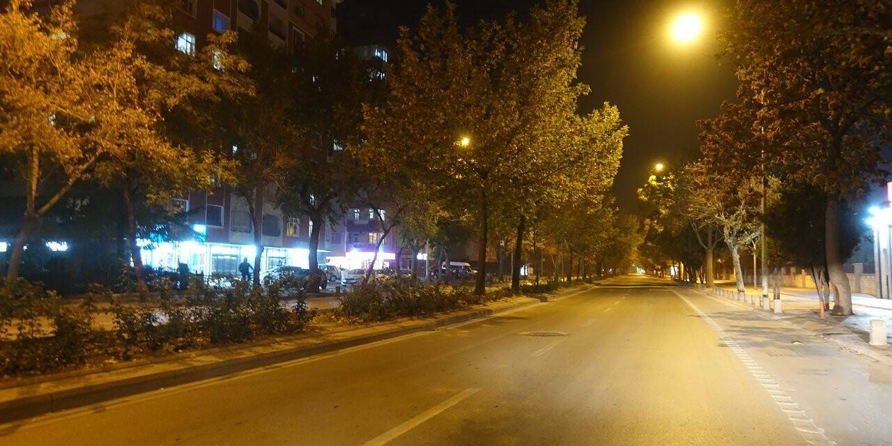 Türkiye genelinde sokağa çıkma kısıtlaması başladı