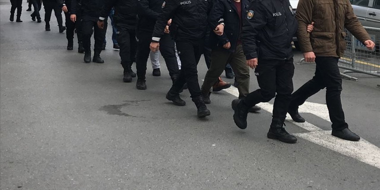 13 ilde FETÖ'nün askeri yapılanmasına operasyon: 19 gözaltı