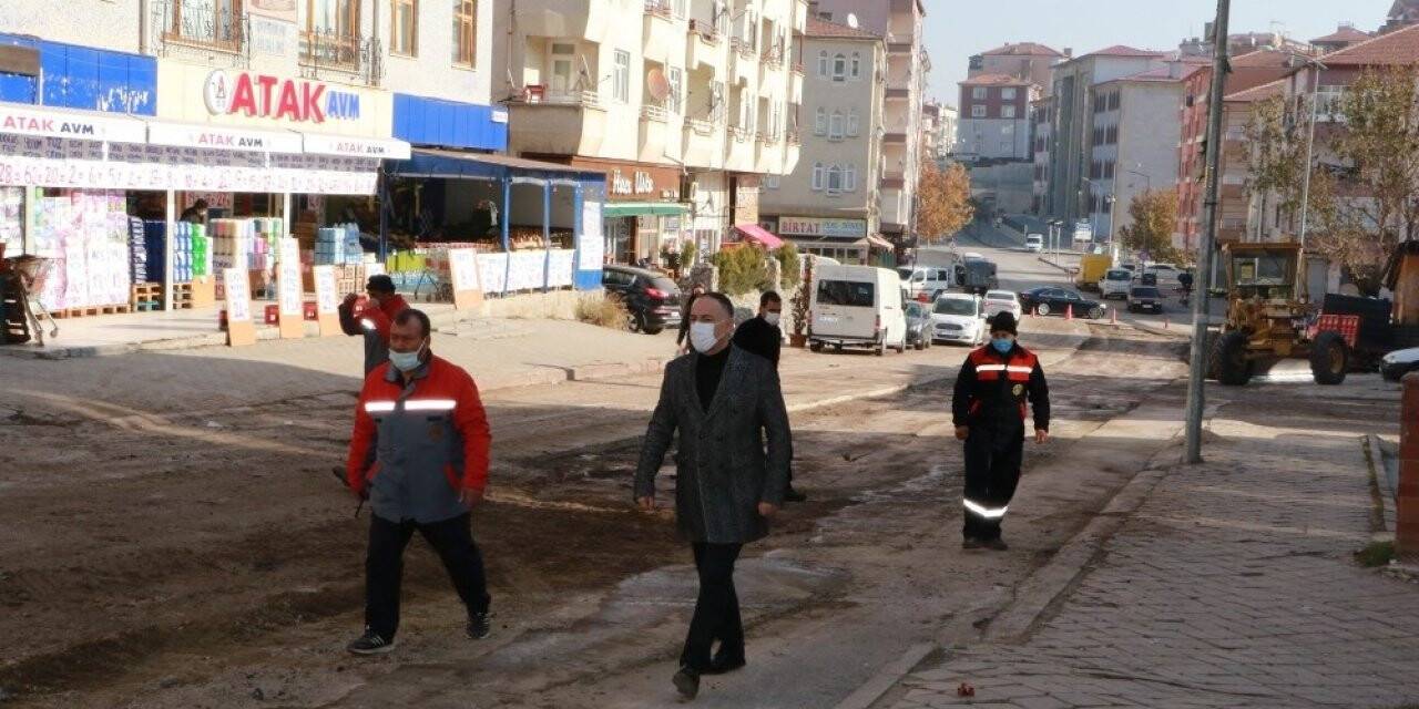 Issız sokakların çalışan işçileri