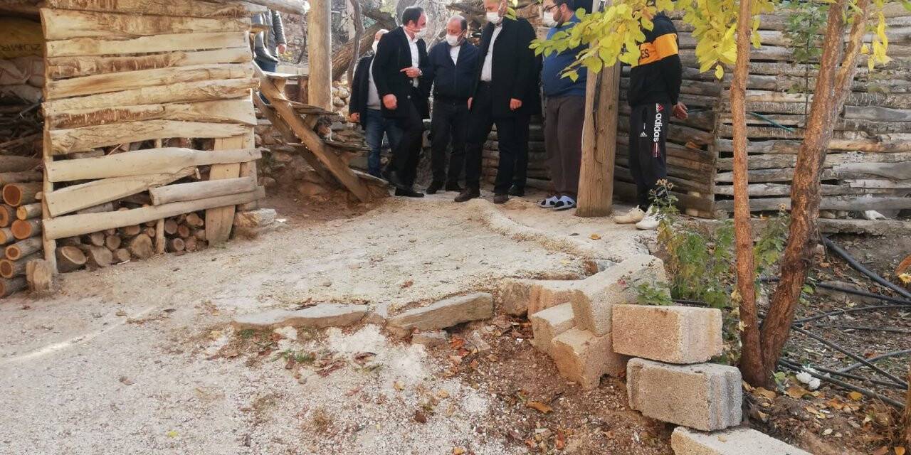 Halkapınar'da Kaymakam ve Belediye Başkanı'ndan sobadan sızan gazdan yaşamını yitiren ailelere ziyaret