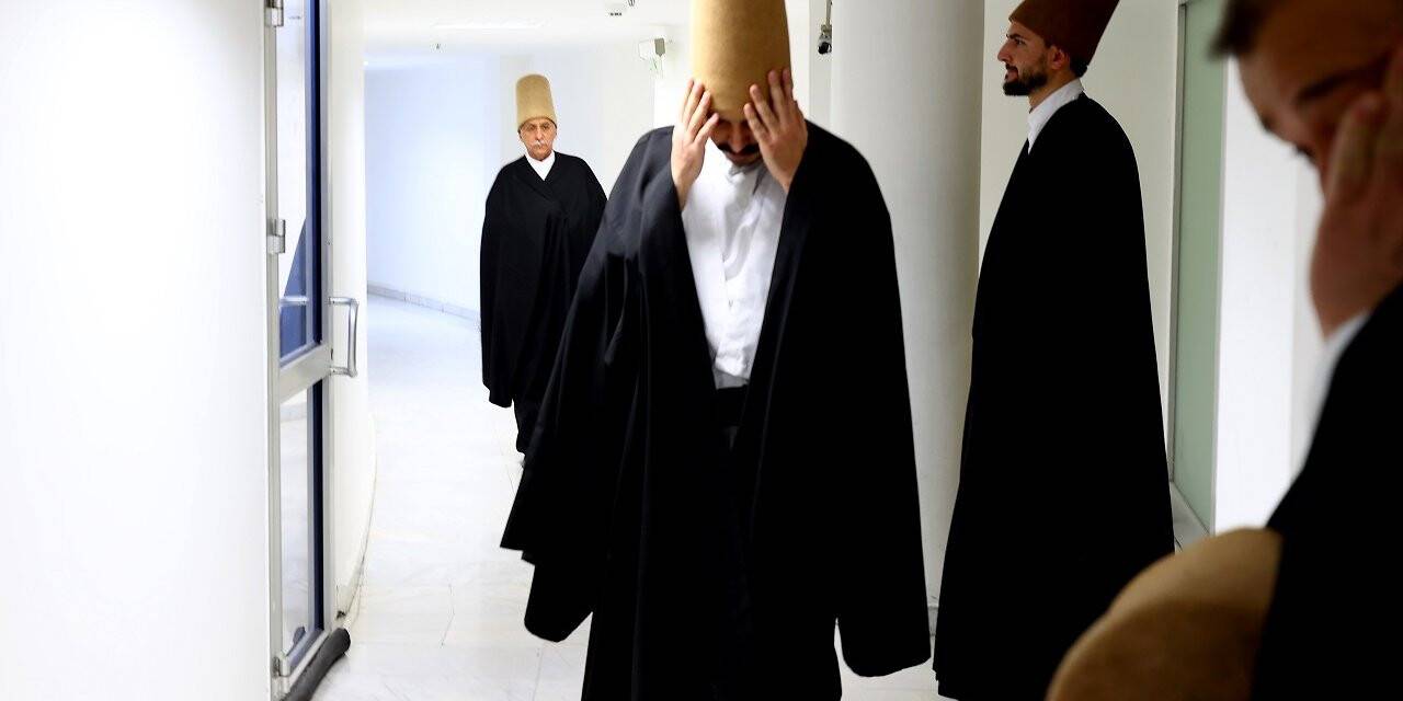 Semazenler, Mevlana'nın 'gel' çağrısını yüzyıllardır yaşatıyor