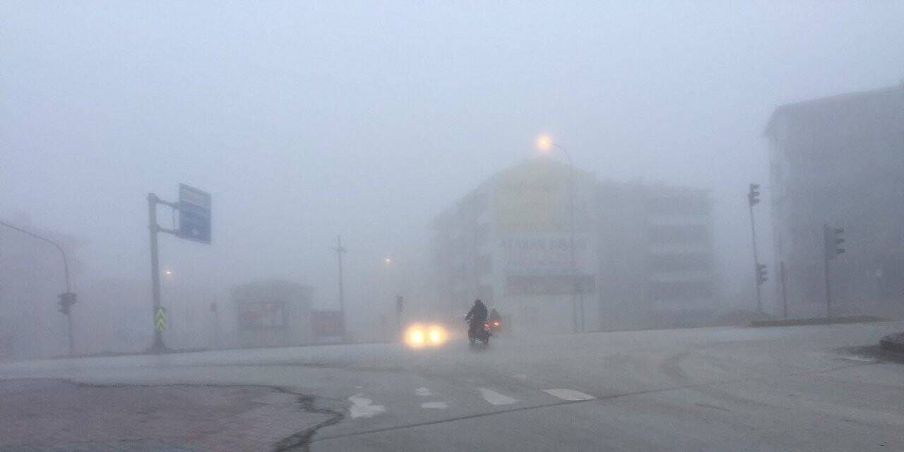 Konya'da trafiğe sis engeli