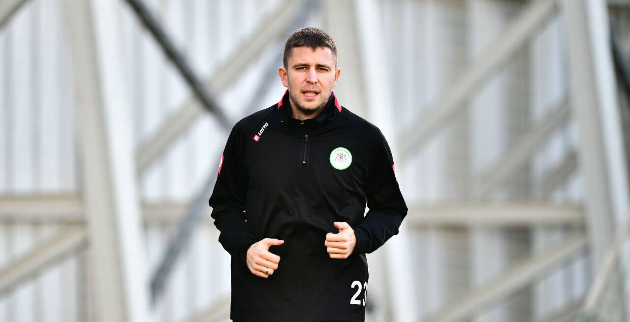 Artem Kravets koşulara başladı