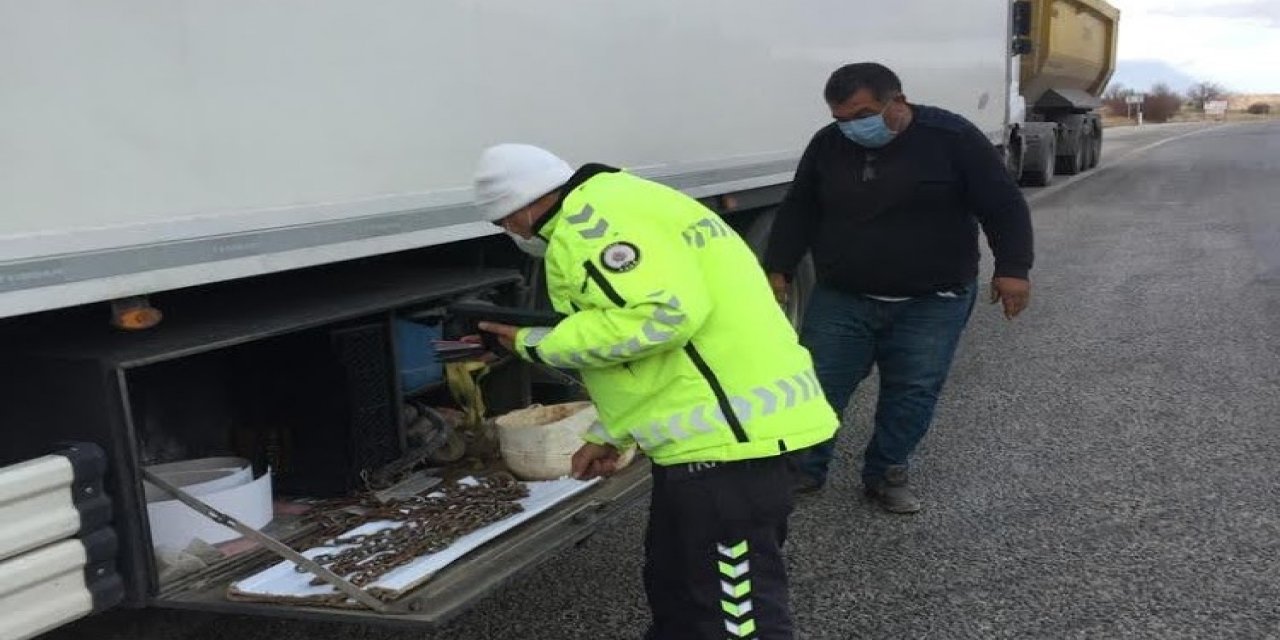 Bozkır'da kış lastiği denetimlerinde bir sürücüye ceza kesildi