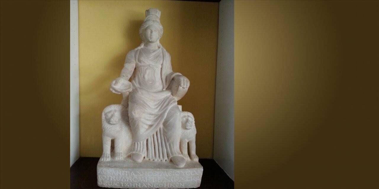1700 yaşındaki 'tanrıça' Kybele ana vatanı Türkiye'ye dönüyor