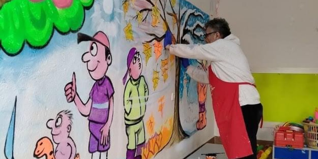 Konya'da ilkokulların duvarları çizimlerle süsleniyor