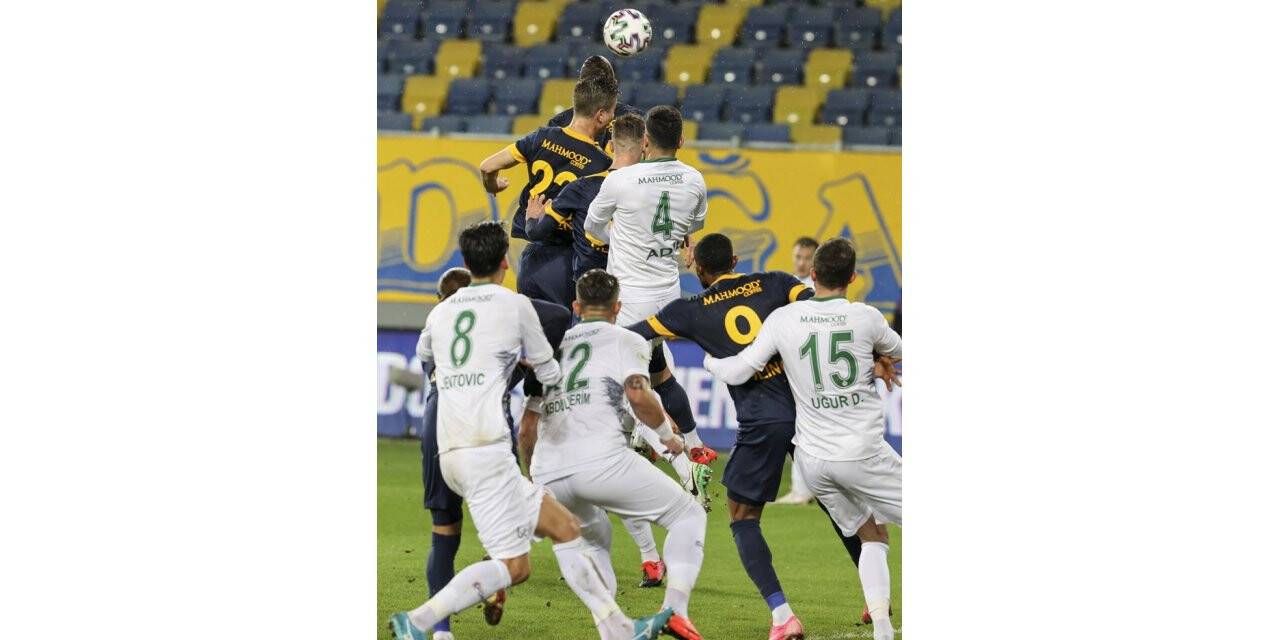 3’lü defans bu kez olmadı!