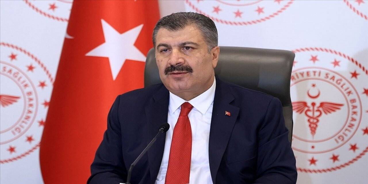 Bakan Koca: Acil Kullanım Onayı 'ruhsat' anlamına gelmemektedir