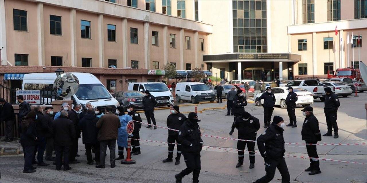 Gaziantep’te hastanedeki patlamada hayatını kaybedenlerin sayısı 10'a yükseldi