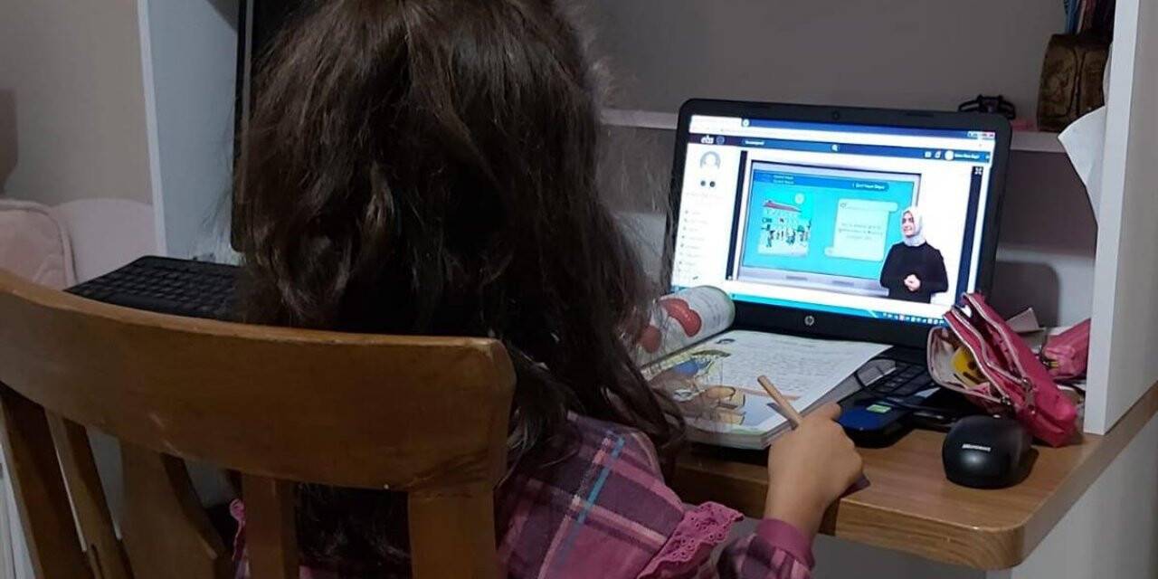 Meram Belediyesinden İhtiyaç Sahibi Ailelerin Çocuklarına Uzaktan Eğitim İçin İnternet Desteği