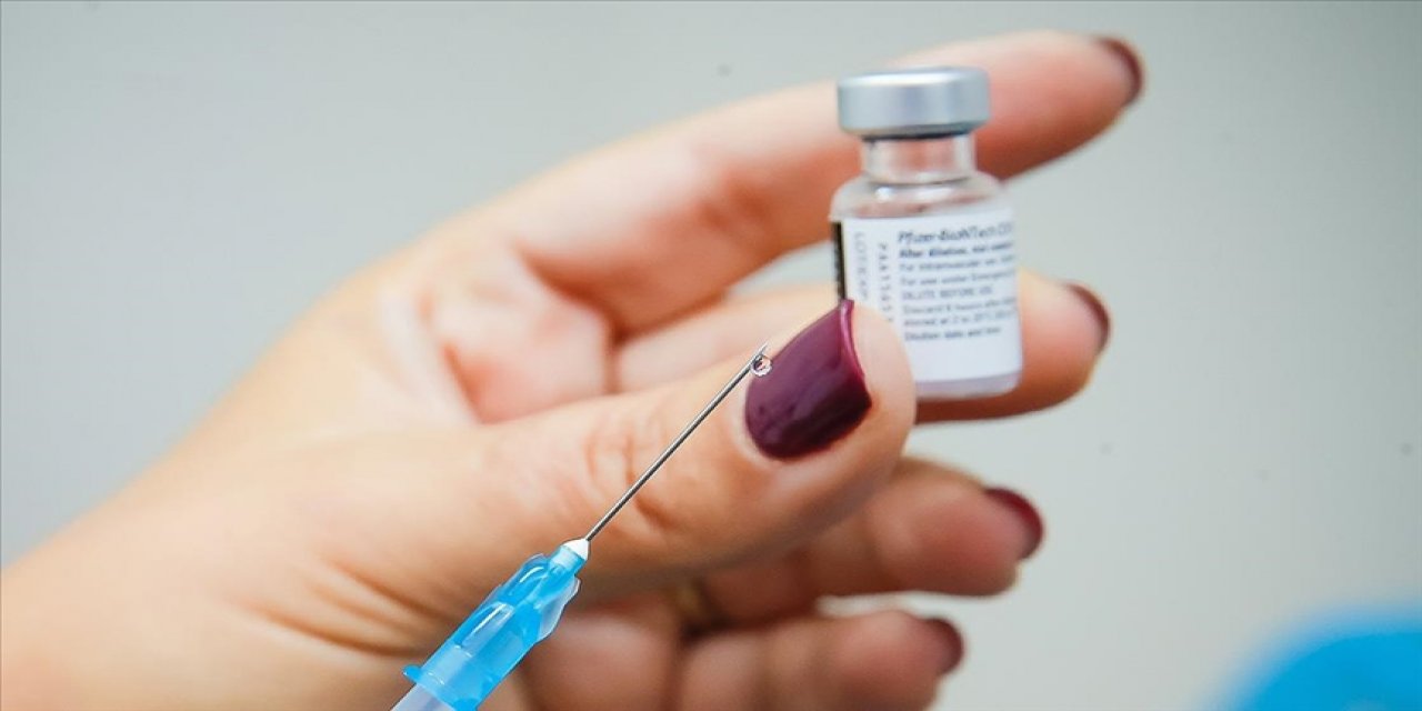 Avrupa İlaç Ajansı, BioNTech ve Pfizer aşısının AB'de kullanımını onayladı