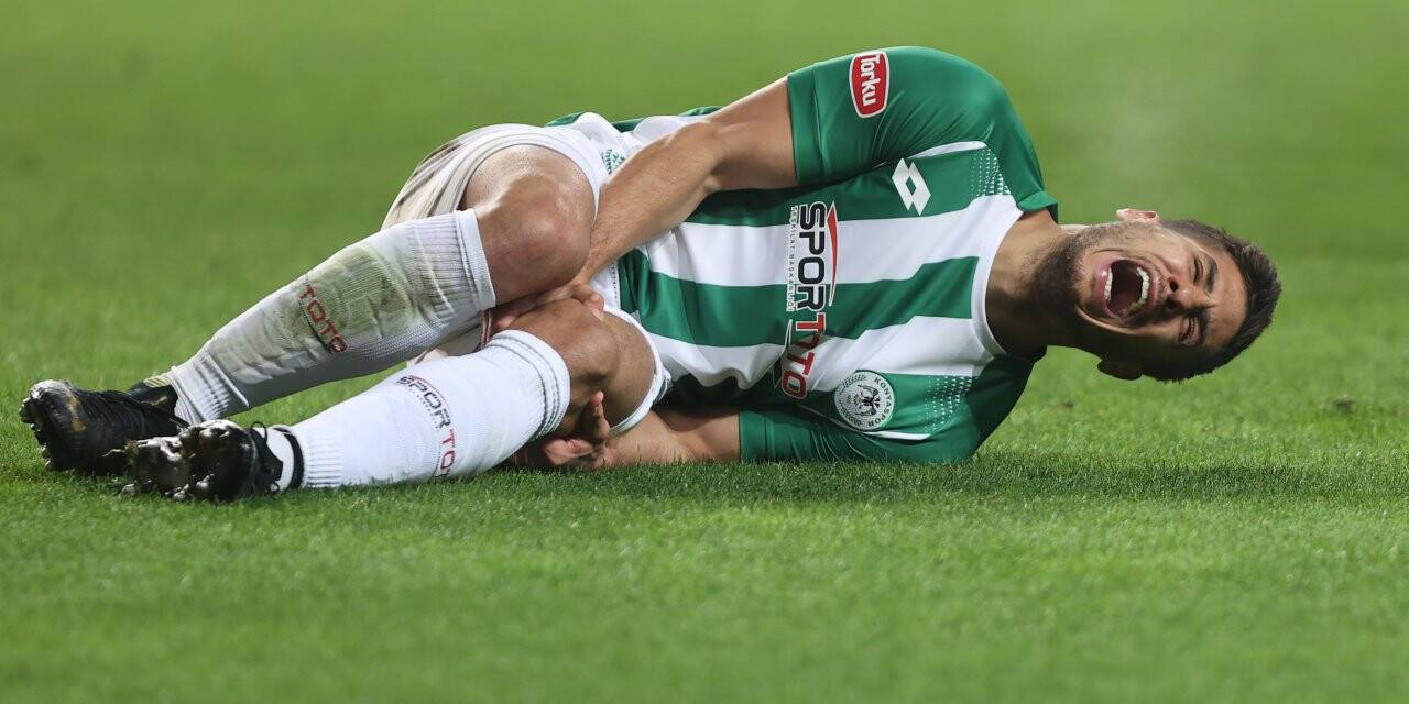 Konyaspor'a kötü haber! Alper Uludağ sezonu kapattı!