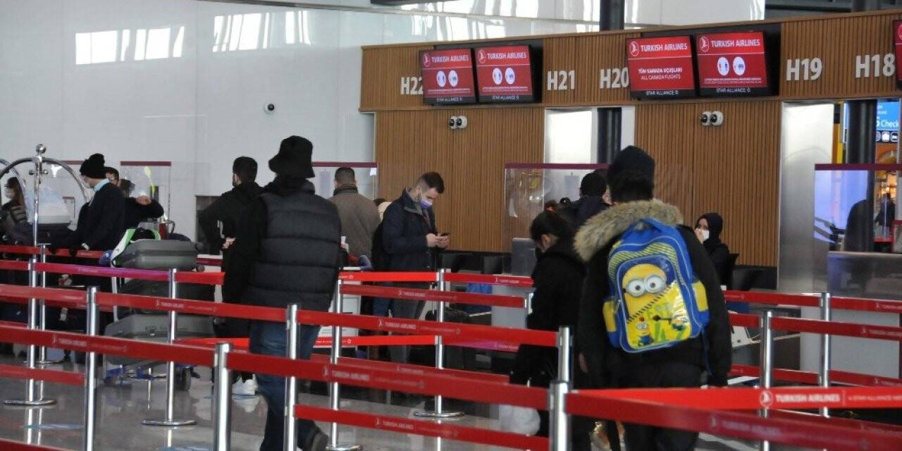 İngiltere’ye ilk tahliye uçuşu yapıldı