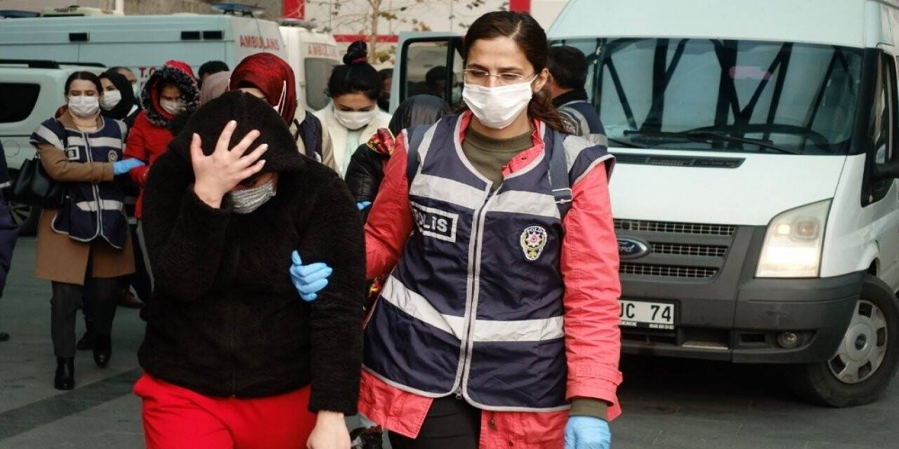 Konya'da fuhuş operasyonu! 1'i kadın 5 şahıs tutuklandı
