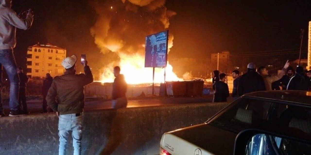 Lübnan’da mültecilerin kaldığı kampta yangın