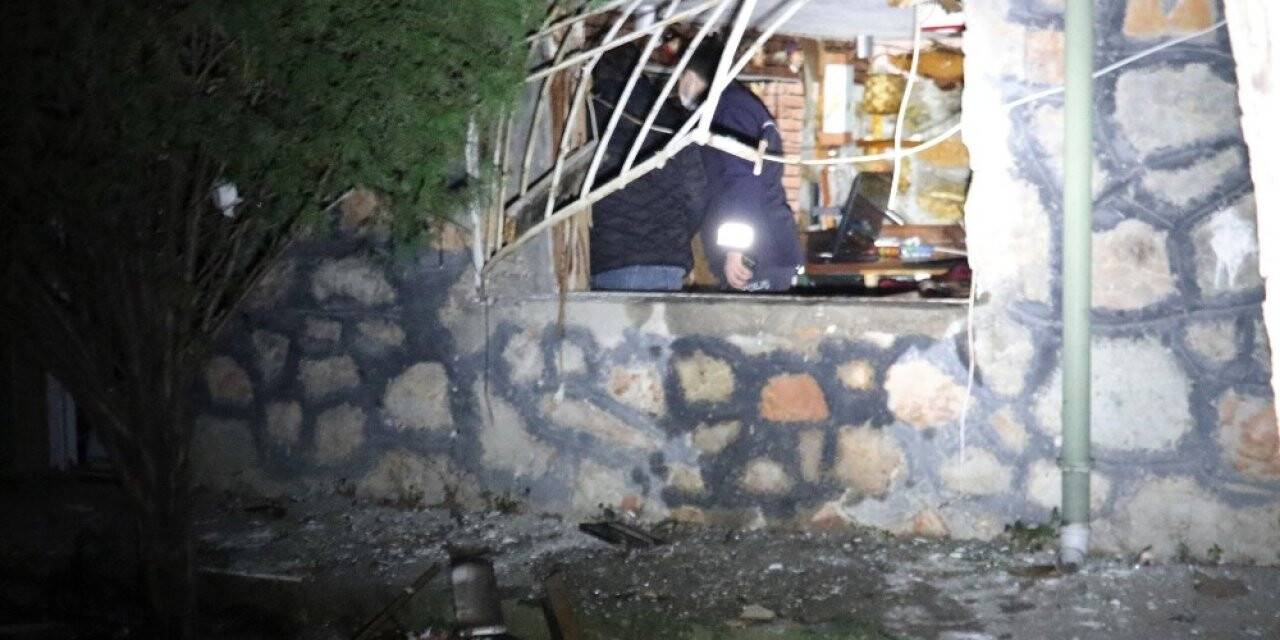 Mutfak tüpü patladı: 2 yaralı