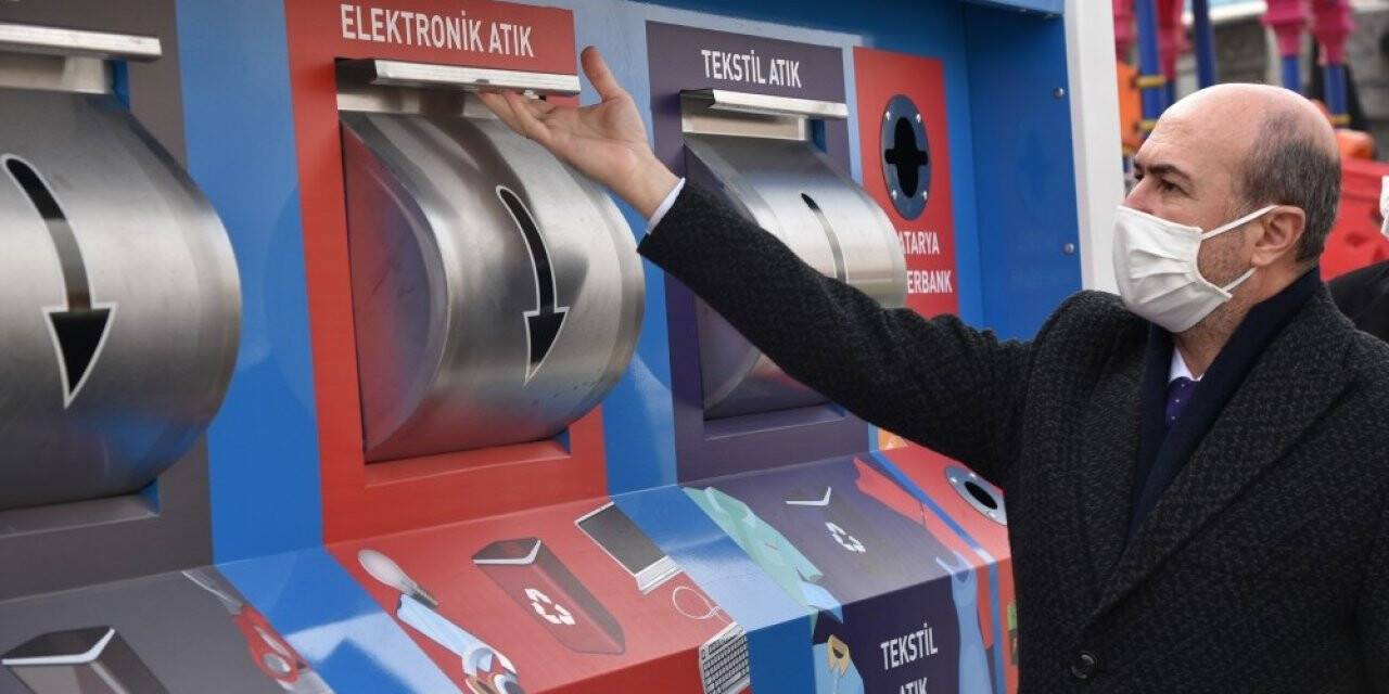 Selçuklu’da 14 noktaya mobil atık getirme merkezleri oluşturuldu