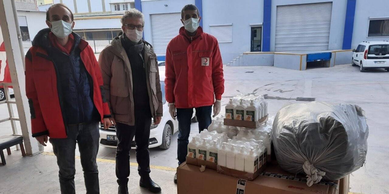 TSYD Konya'nın yardımları İzmir Kızılay'a teslim edildi