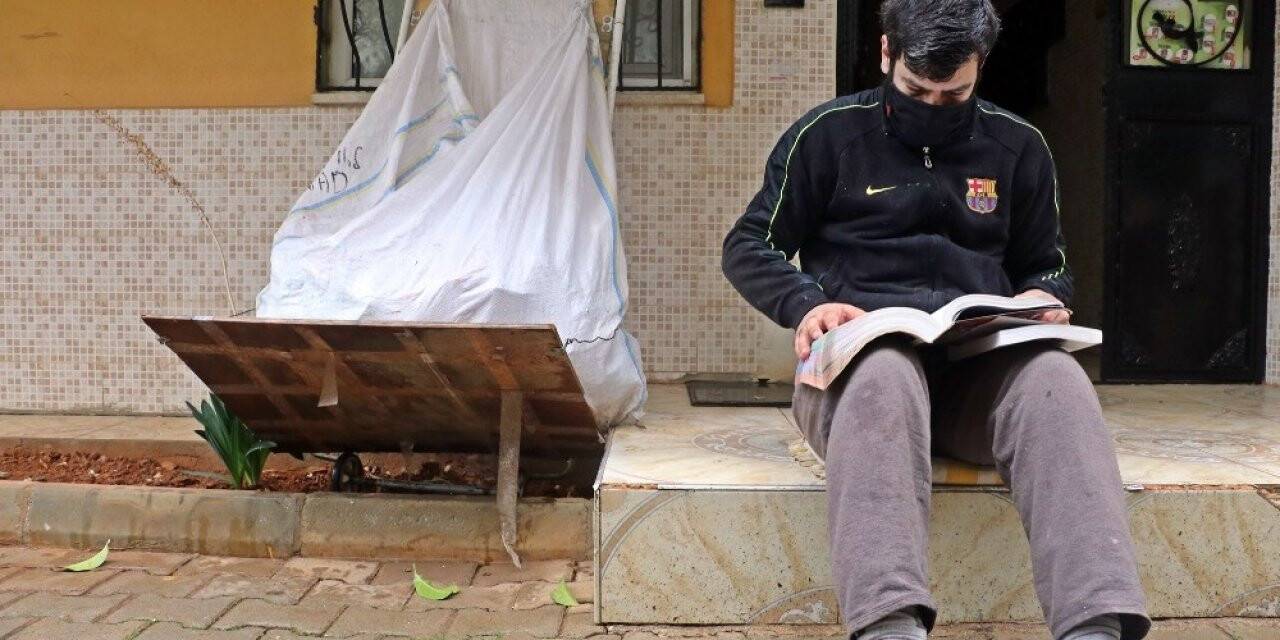 Plastik toplayarak hazırlandığı KPSS’de Türkiye 25’incisi oldu