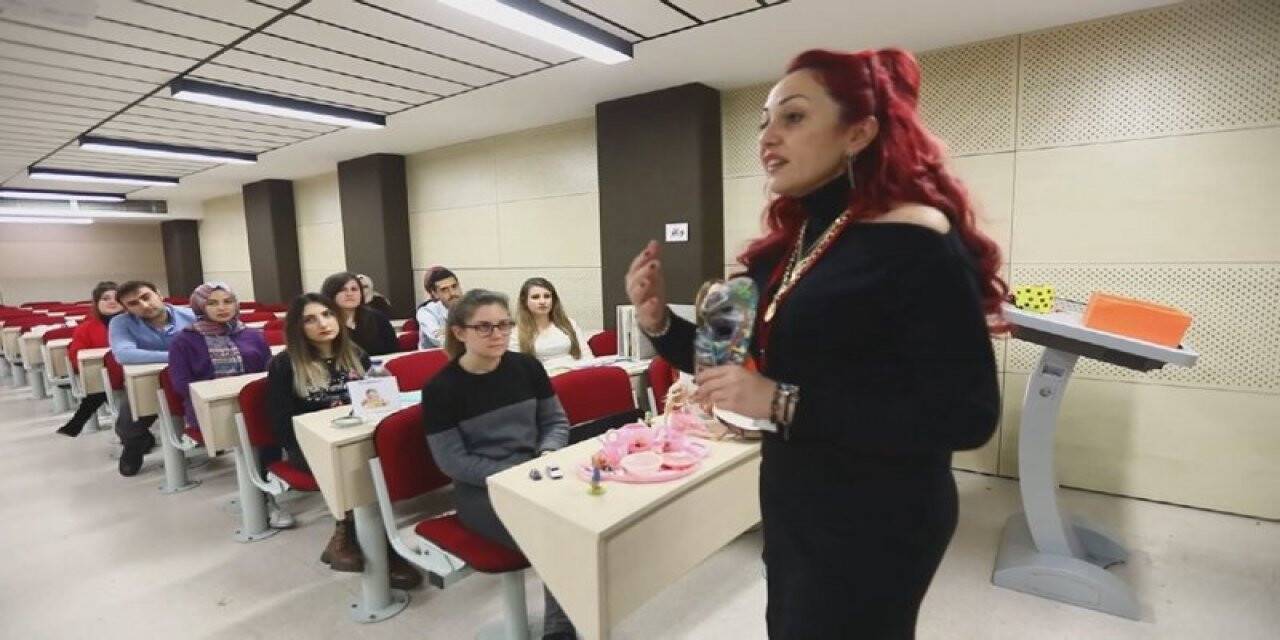 Aylin Sözer Çapan kimdir?